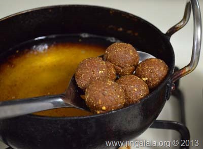 kola-urundai-recipe-step-by-step-pictures -vegetarian-meatballs-1 (52)