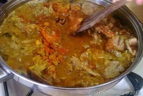 method-to-make-varutha-curry-mutton-fry-varuval-1