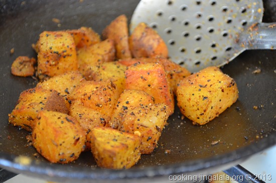Potato roast - Urulai varuval - Sambar side dish
