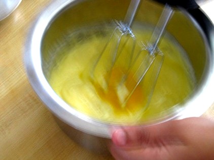 food-blog-pineapple-upside-down-cake-recipe-1