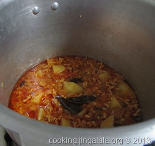 chicken-gravy-sauce-saru-kuzhambu-step-by-step