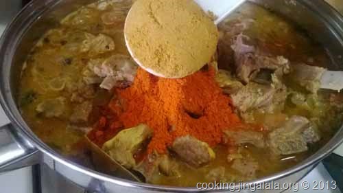 how-to-make-varutha-curry-mutton-1