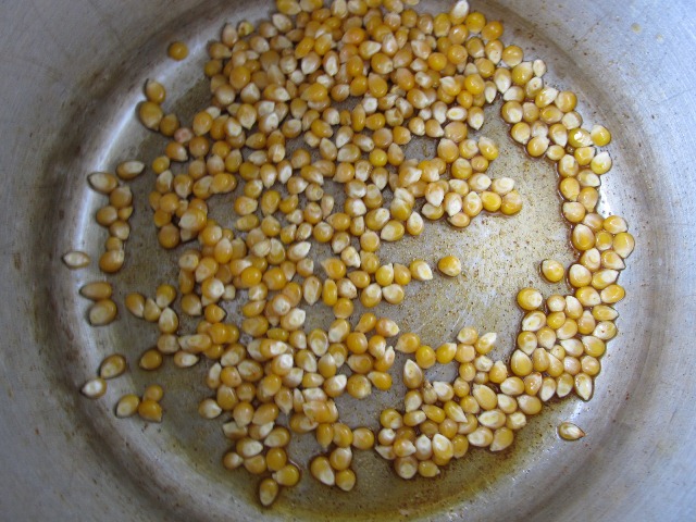 Popcorn - Mix them and place it on stove