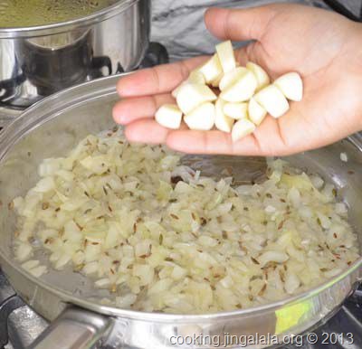 prepare-masala-for-chicken-biryani-1