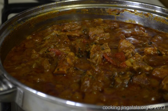 tamilian-mutton-varutha-kari-recipe-1