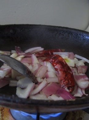 thakkali-vengaaya-chatni-recipe-step-by-step-images